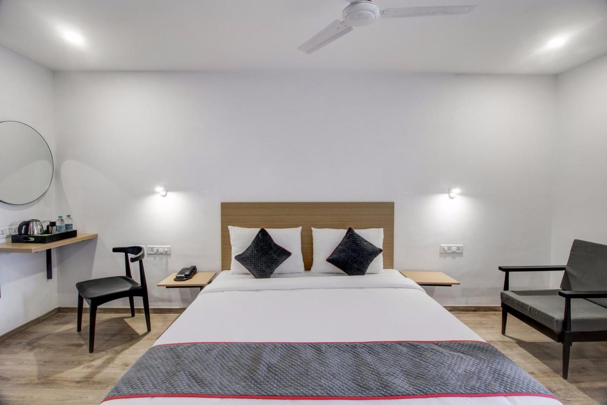 Super Townhouse Rcc Majestic 397 Lb Nagar Hotel Hyderabad Luaran gambar